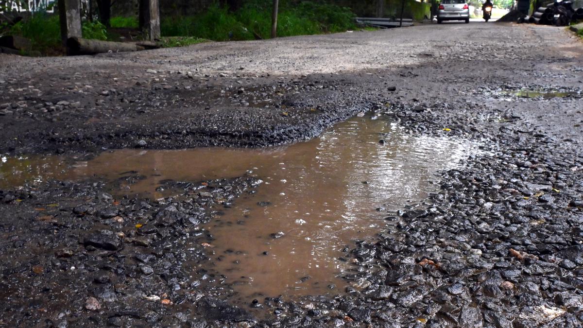 Tired of govt. apathy, residents mull crowdfunding to repair roads in Kochi