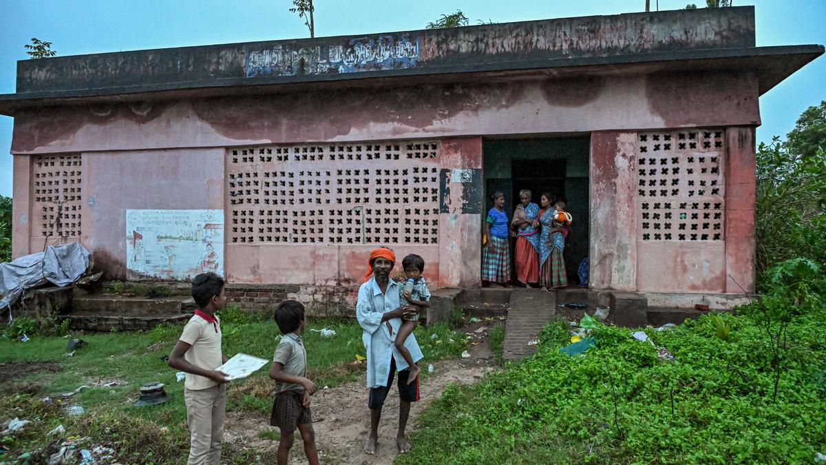 ST settlement in Vedaranyam marooned without power after heavy rains