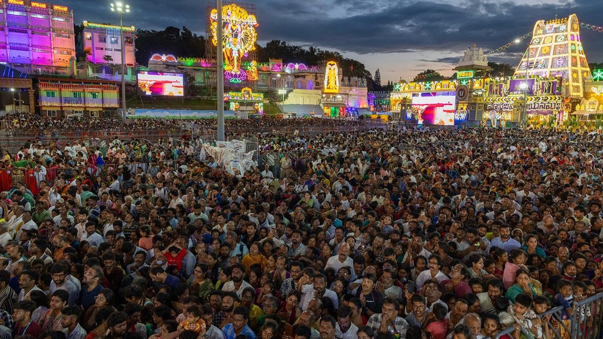 Chief Minister Chandrababu Naidu applauds TTD and police for the grand conduct of Garuda Seva festival