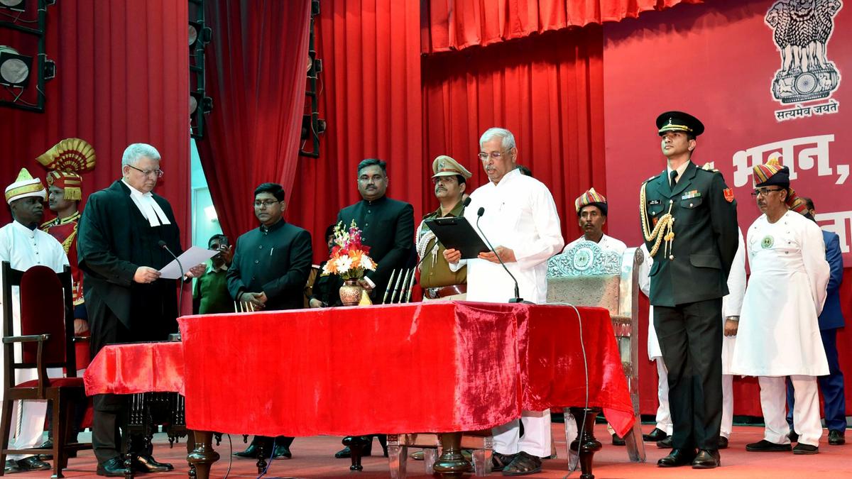 New Bihar governor Rajendra Vishwanath Arlekar takes oath