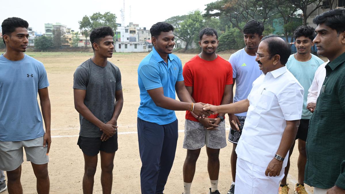 Minister inaugurates sports festival Ithu Namma Aattam in Salem