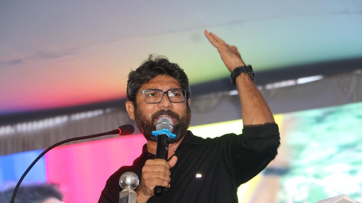 Jignesh Mewani calls upon people to open ‘Samvidhan Shakhas’ to counter RSS