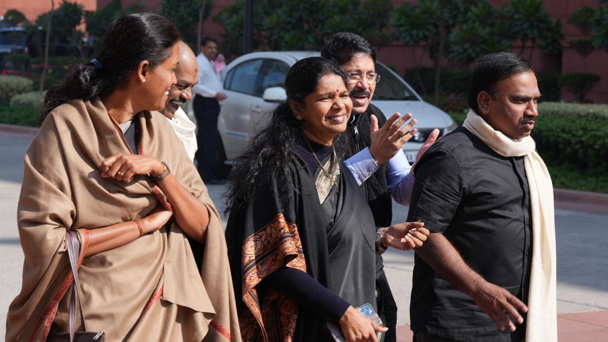 DMK MPs turn up in Lok Sabha wearing black robes in protest