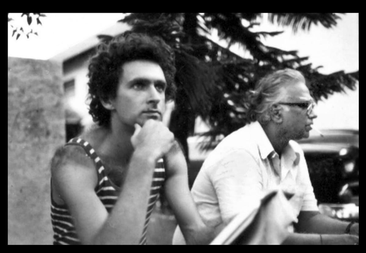 Tom Cowan and Pattabhi during the shooting of Chanda Marutha Tom Cowan and Pattabhi during the shooting of Chanda Marutha