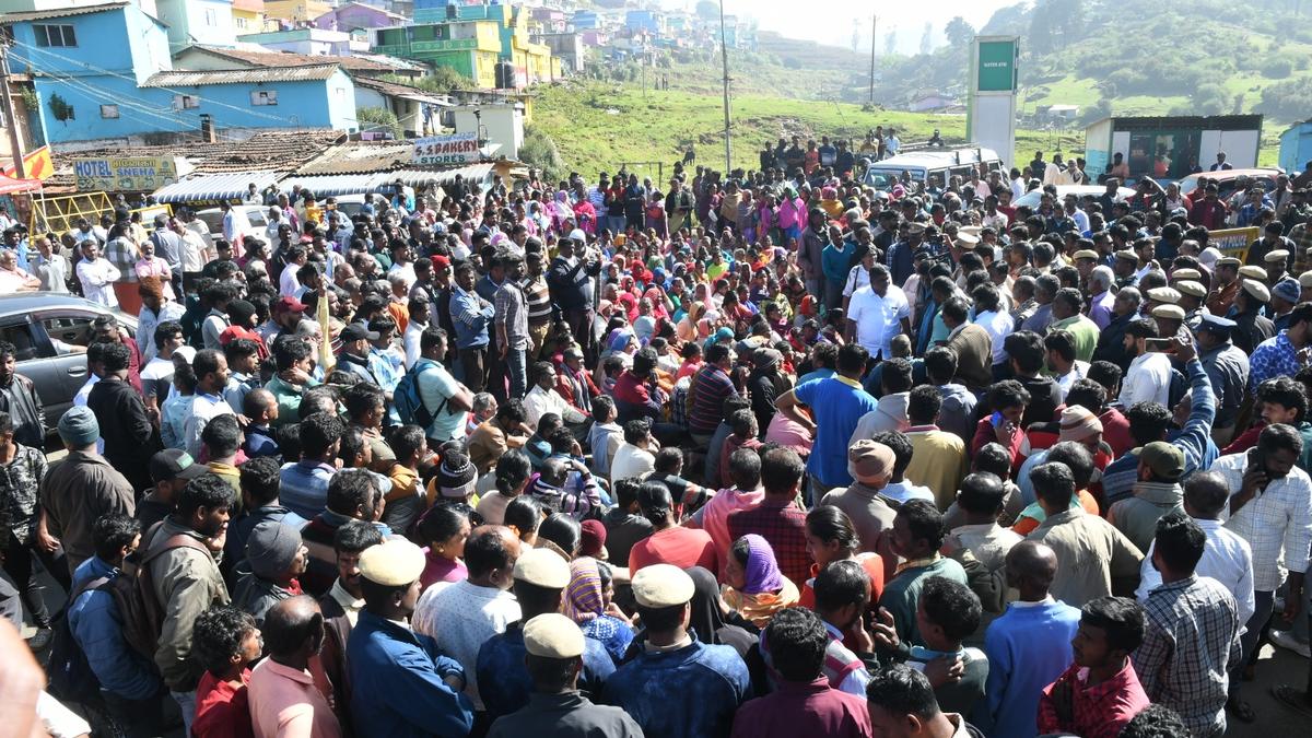 Residents stage protests in the Nilgiris, demand Goondas Act be invoked against rape accused
 