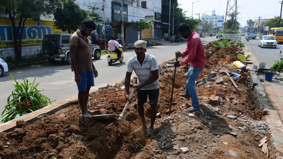 Road median being redeveloped - The Hindu