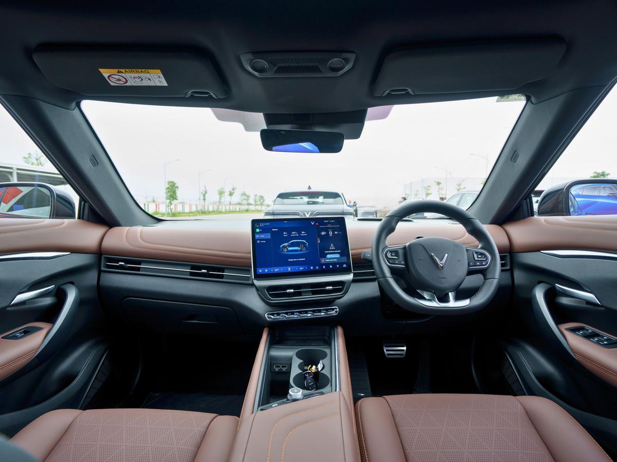 Interiors of VF6 Interiors of VF6