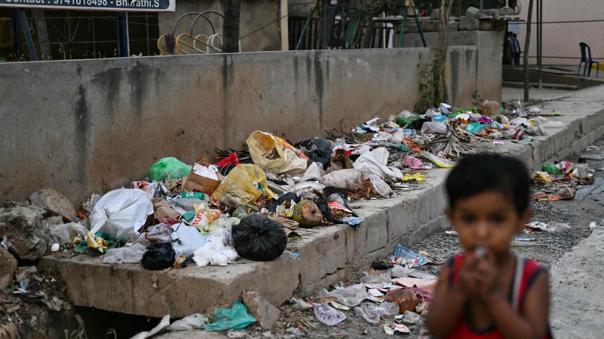 Late-night waste dumping under scanner as BSWML deploys marshals on night patrol