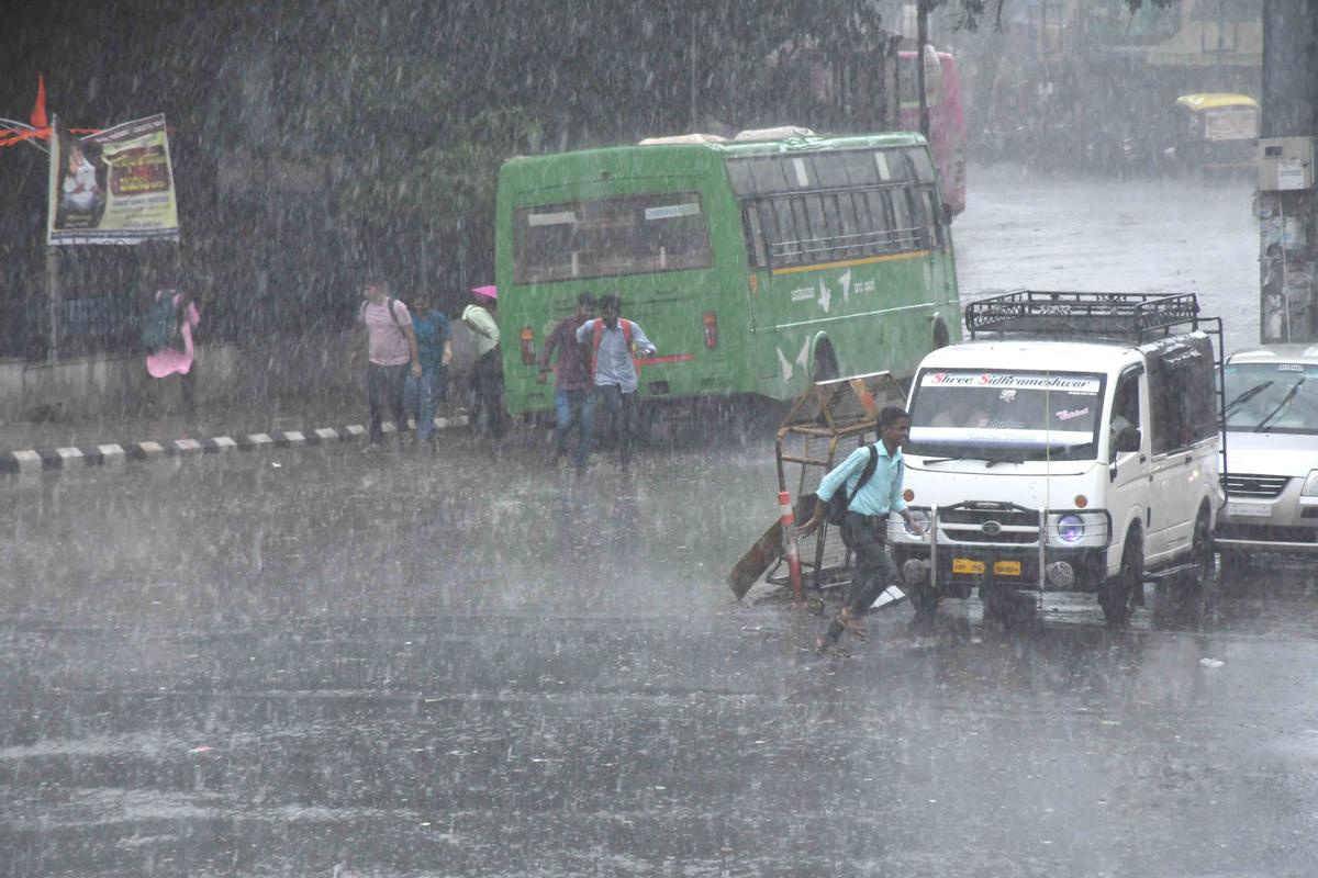 Heavy downpour wreaks havoc in twin cities - The Hindu