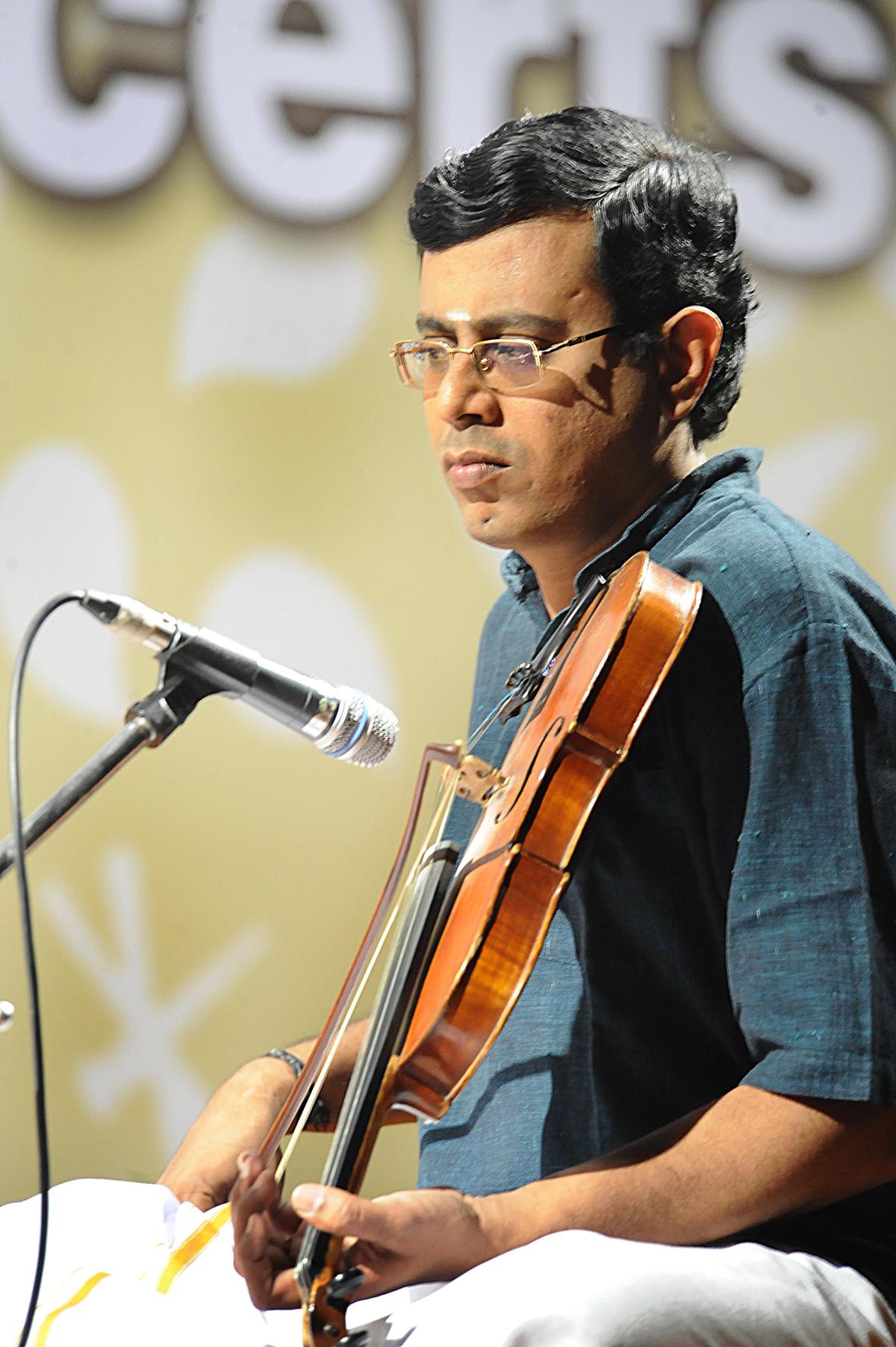 CHENNAI, 31/12/2009: R. Ambika Prasad (Violin) at The Music Academy in Chennai on December 31, 2009. 
Photo: V. Ganesan