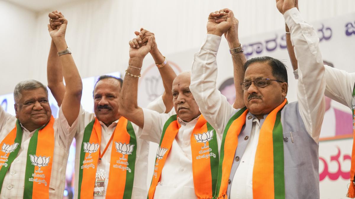B. S. Yediyurappa dares Karnataka Chief Minister Siddaramaiah to dissolve Assembly