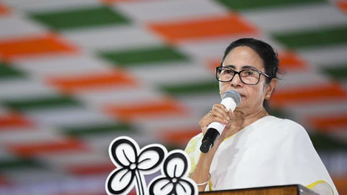 West Bengal CM hails Supreme Court’s intervention on detention of migrant workers