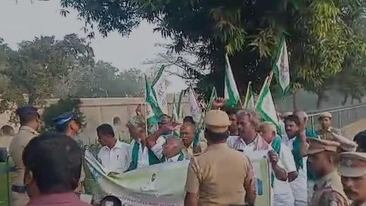 Farmers protest near Fort St. George in Chennai, evicted by police