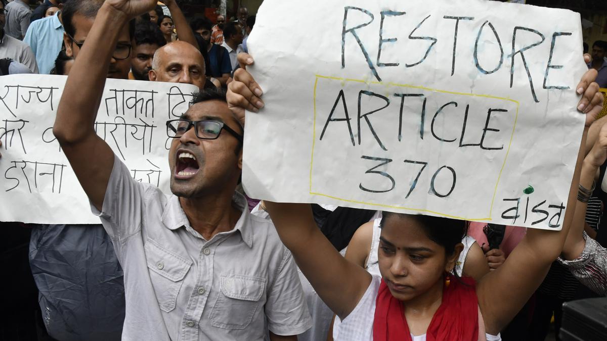 Article 370 case | CJI pledges to take call on listing of pleas