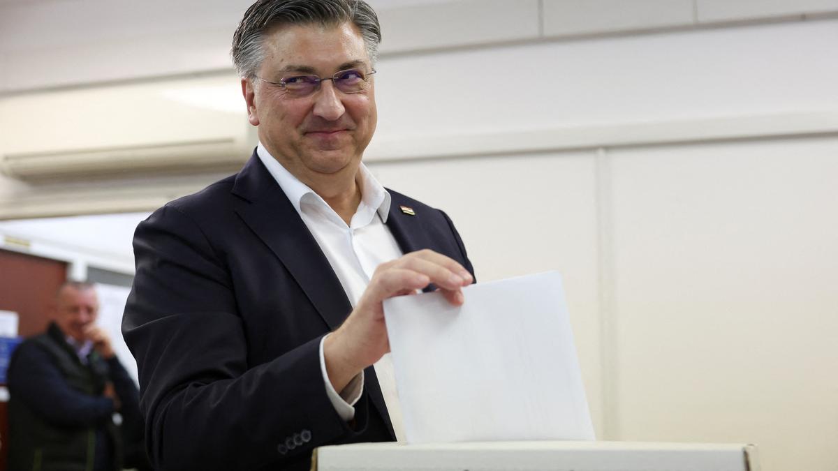 Croatia votes in popularity test for the long-ruling HDZ