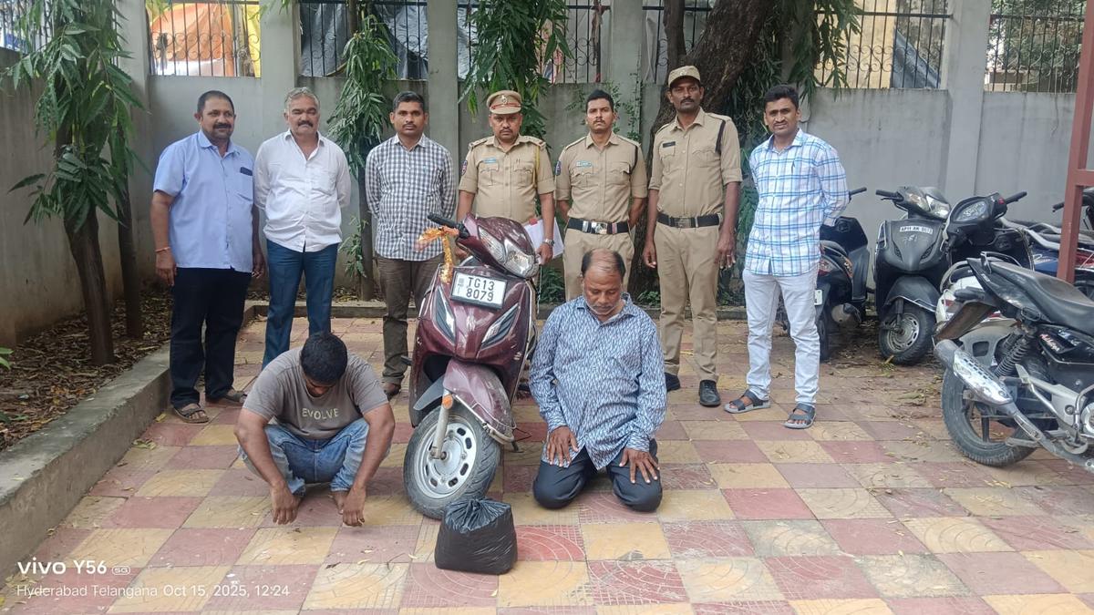Duo arrested while selling 1.8 kg ganja in Dhoolpet