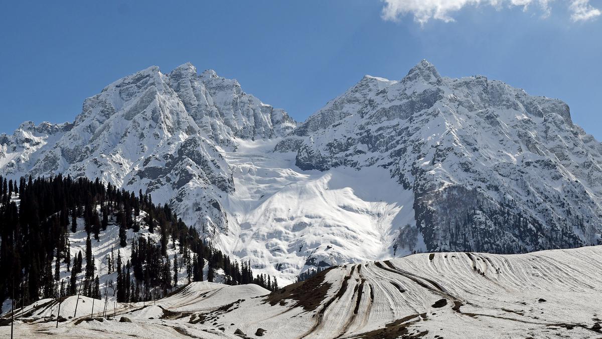 Landslide on Srinagar-Sonamarg road; no casualties reported