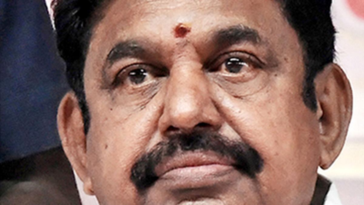 Distribute dhotis, saris for Pongal festival, says Palaniswami