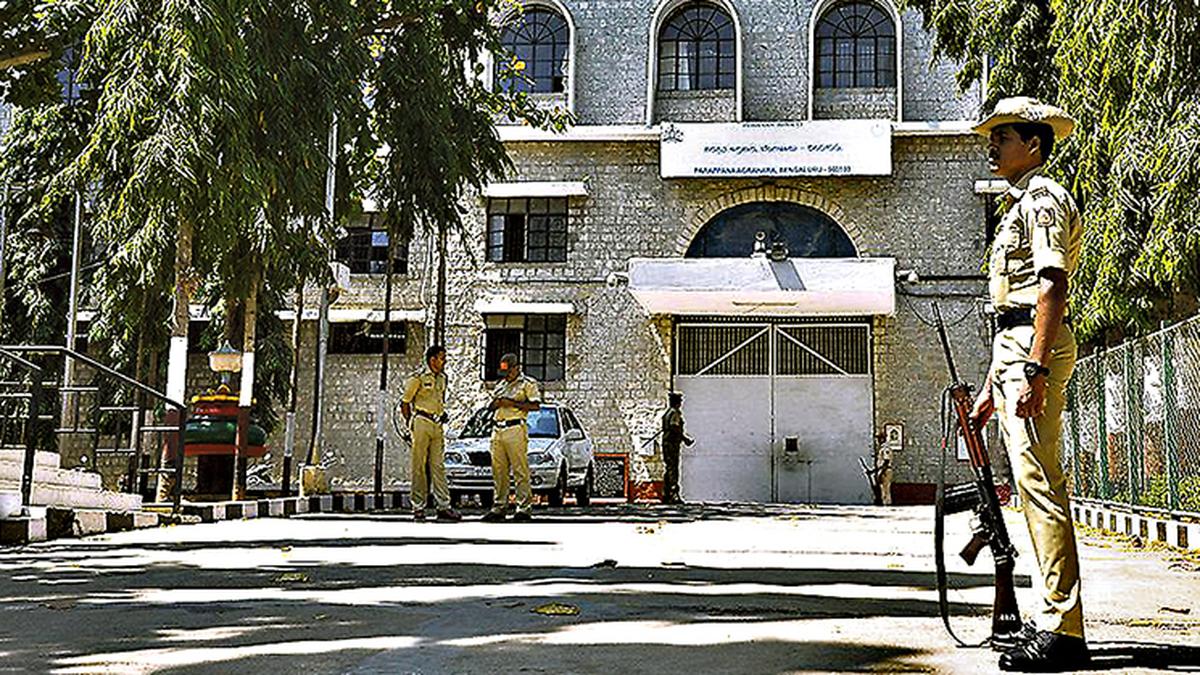 Despite mini tower, jammers at Bengaluru jail continue to disrupt normal life outside