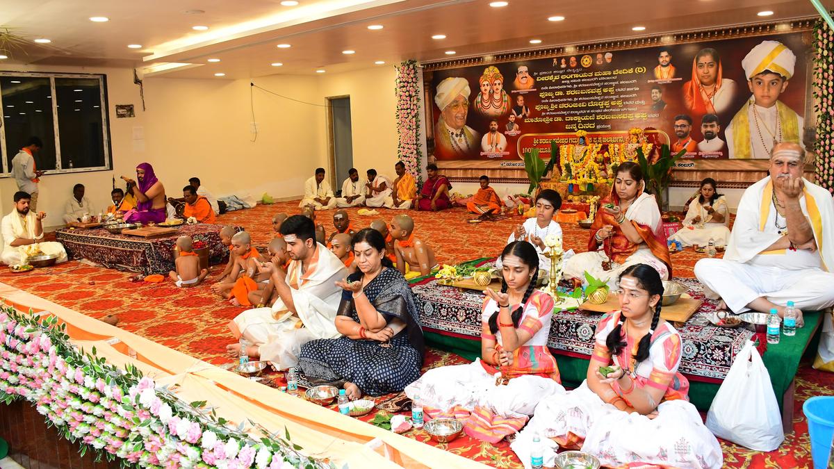 Devotees celebrate 90th birthday of Sharnbaswappa Appa in Kalaburagi