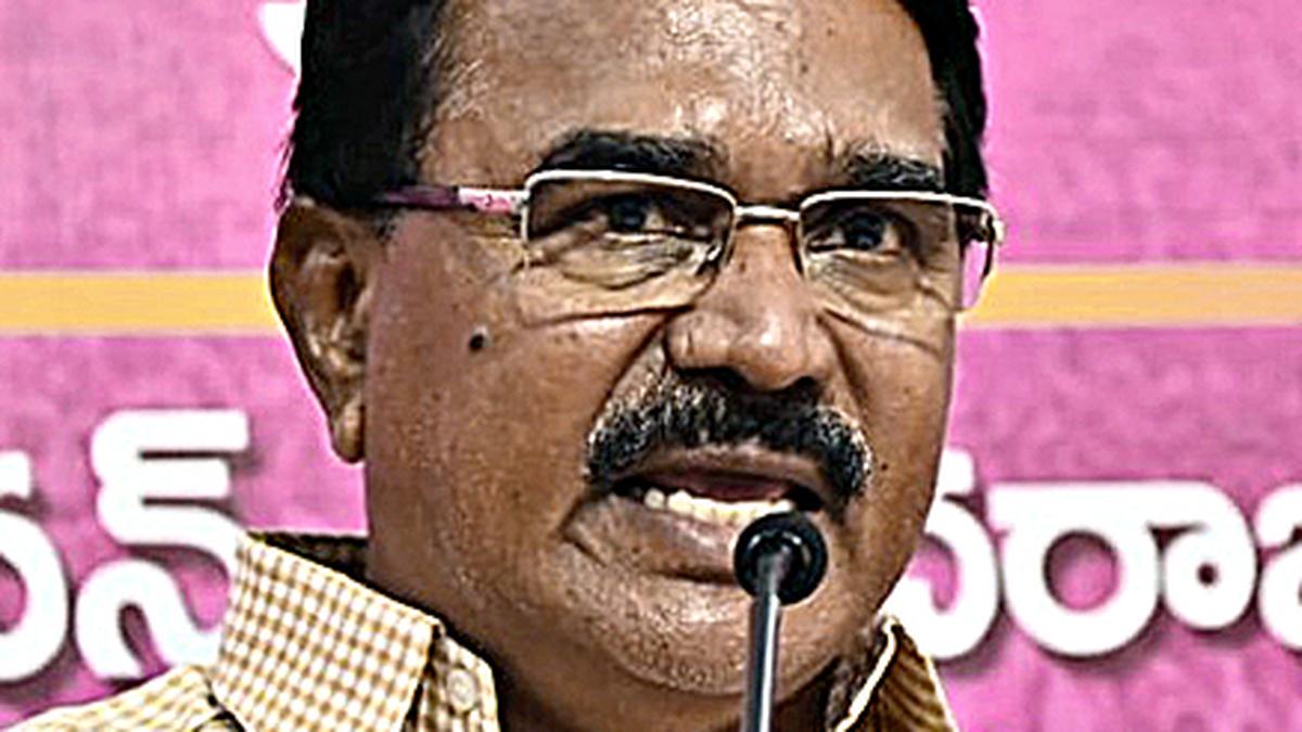 Former Agriculture minister Niranjan Reddy urges Telangana govt. to waive crop loans unconditionally