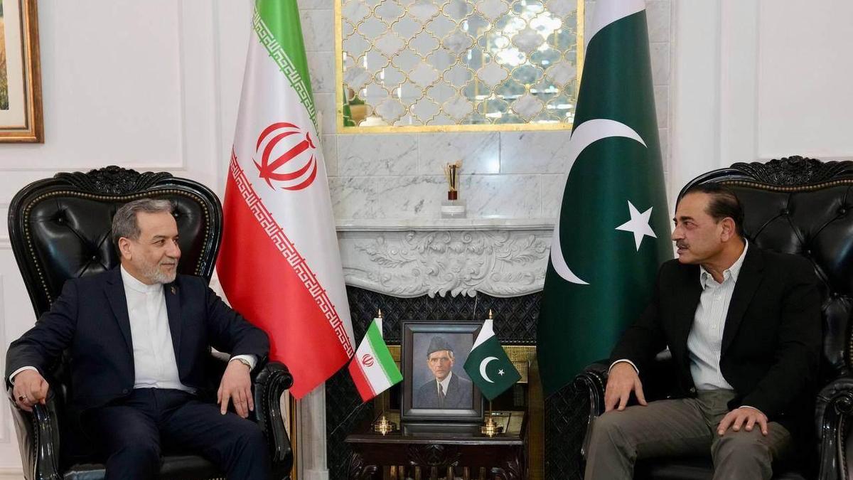 इजराइल-ईरान युद्ध लाइव: ईरान के विदेश मंत्री अराघची ने पाकिस्तान सेना प्रमुख मुनीर से मुलाकात की