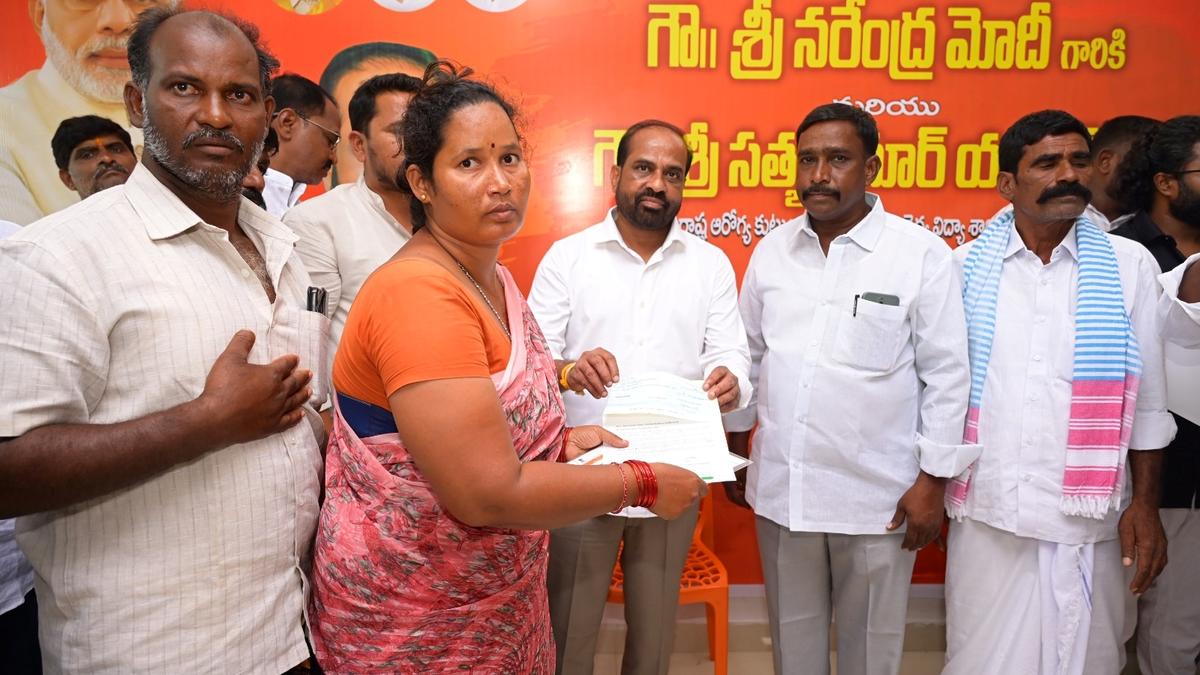 Health Minister distributes CMRF cheques worth ₹67 lakh in Dharmavaram