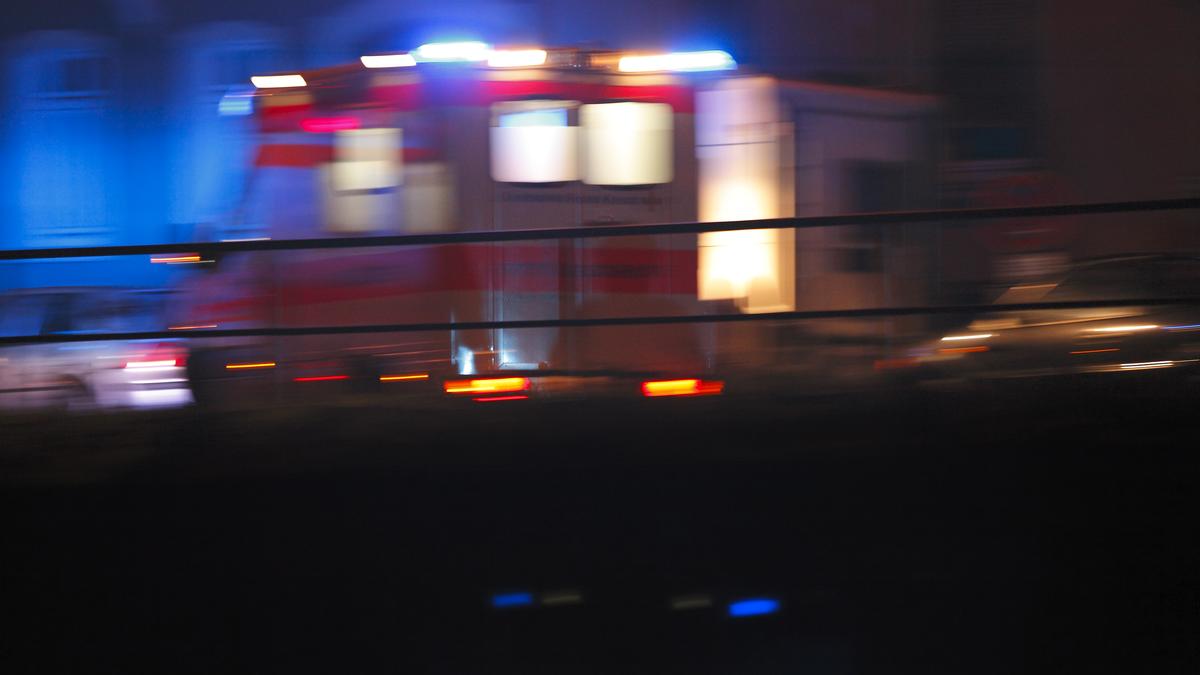 Ten injured as auto-rickshaw overturns near Reddipalli in NTR district