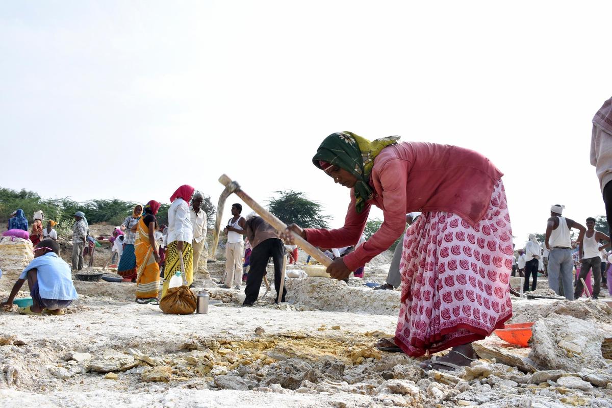 Karnataka government mulling measures to legally challenge MGNREGA repeal -  The Hindu