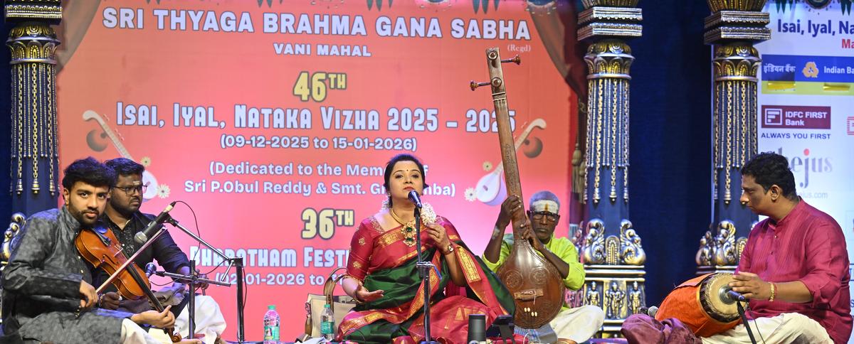 Mahathi accompanied by Kamalakiran on the violin, Delhi Sairam on the mridangam and Sunil Kumar on the kanjira.