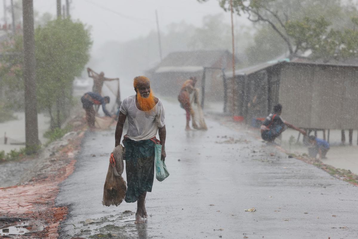 Cyclone Remal LIVE Updates: Two killed as cyclonic storm ravages parts of Bengal; disruption continues - The Hindu