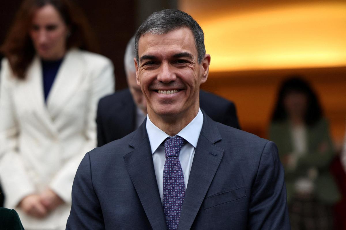 Spain’s Sánchez Stands by Zapatero Amid Graft Probe