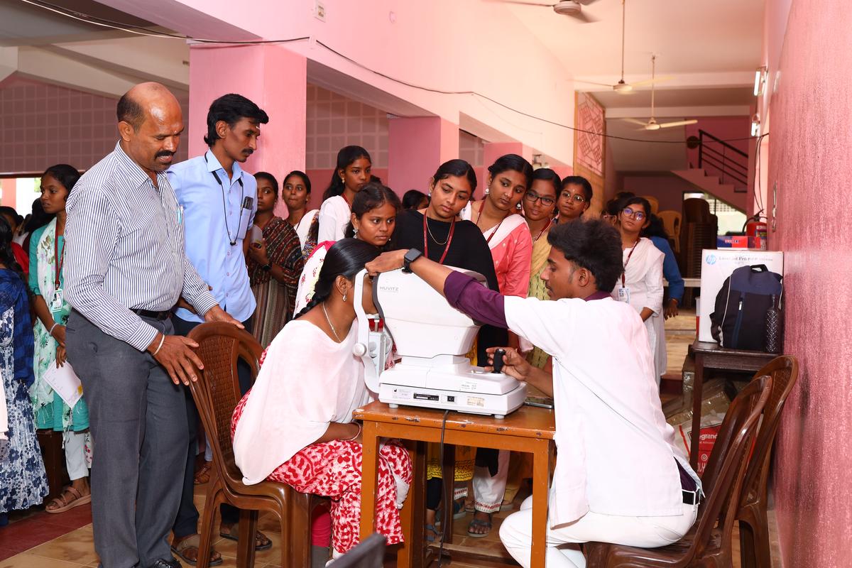 Madurai: A free eye check-up camp was held at Fatima College.