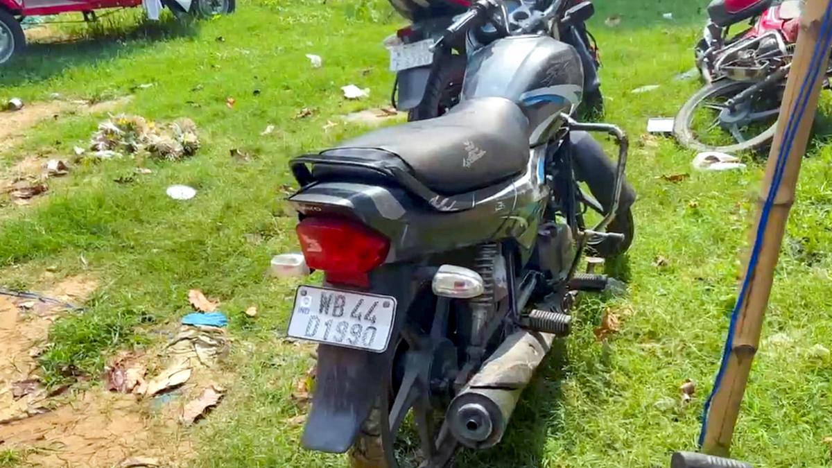 Morning Digest: Bengal police says vehicles with fake number plates used in murder of Suvendu’s aide; U.S., Iran trade fire over Hormuz, and more