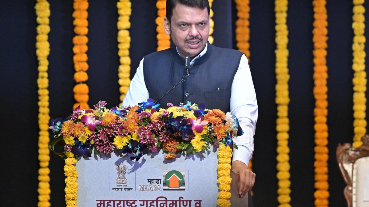 Mumbai will not move towards gang wars: says CM Fadnavis on attacks on celebrities