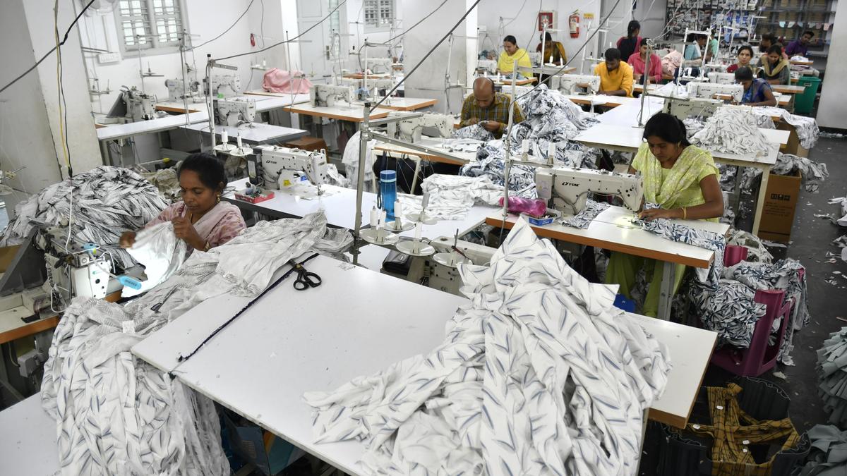 Transport charge between textile hubs up by 50%, commercial LPG hike further raises dyeing costs in Karnataka