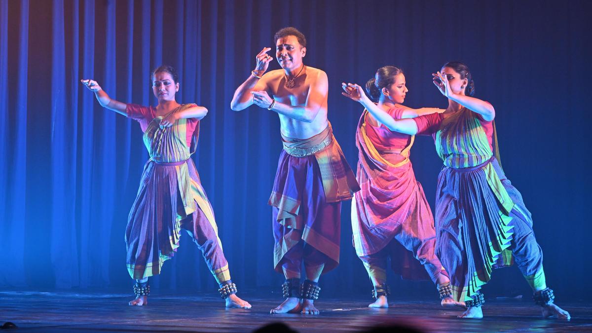 Vaibhav Arekar’s  ‘Viyoga - Fragments of Light’ reflected on vanishing spaces and values