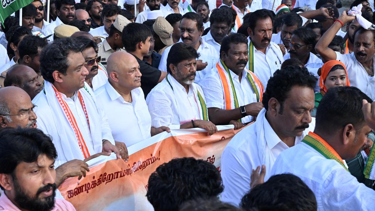 Congress takes out march to condemn Union government for diluting MGNREGA - The Hindu