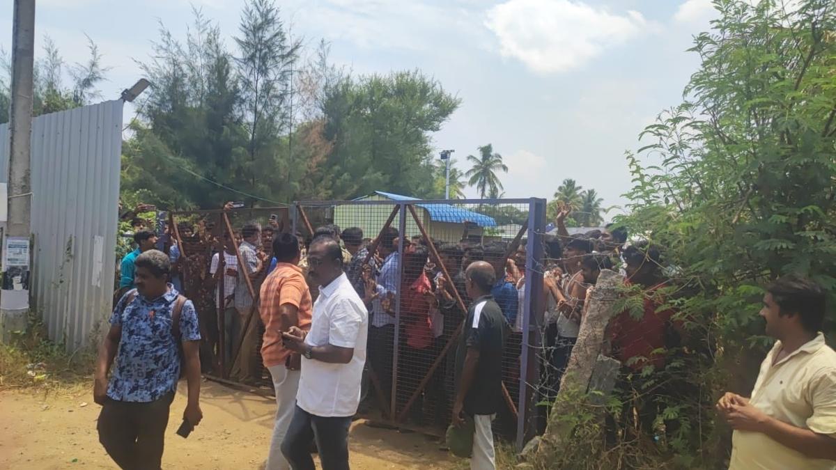 Bihar native stabbed to death near Tiruppur; migrant workers stage protest