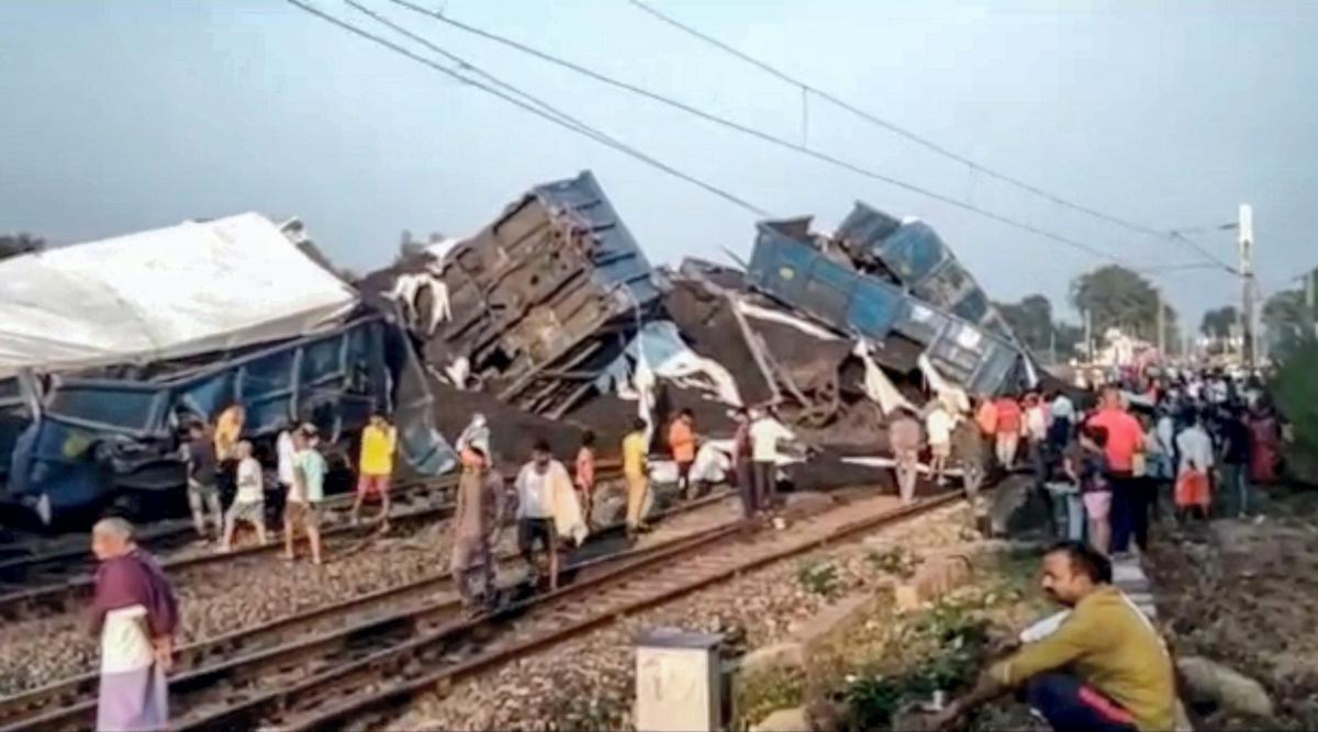 Over 50 wagons of goods train derail near Gaya, rail traffic disrupted