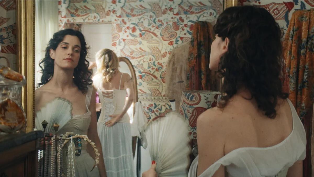 A still from Jane Austen Wrecked My Life (Jane Austen a gâché ma vie), a 2024 French romantic comedy film. A still from Jane Austen Wrecked My Life (Jane Austen a gâché ma vie), a 2024 French romantic comedy film.