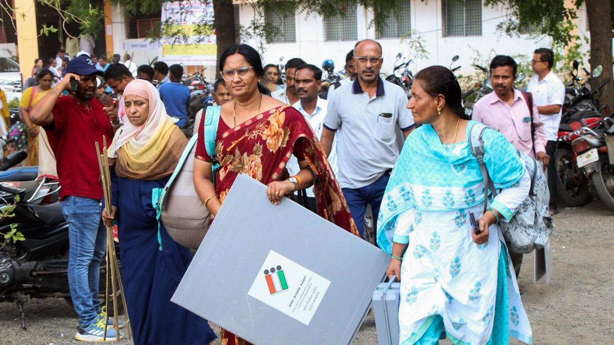 Karnataka Lok Sabha elections 2024 LIVE updates | 14 constituencies from North and Central Karnataka go to polls today