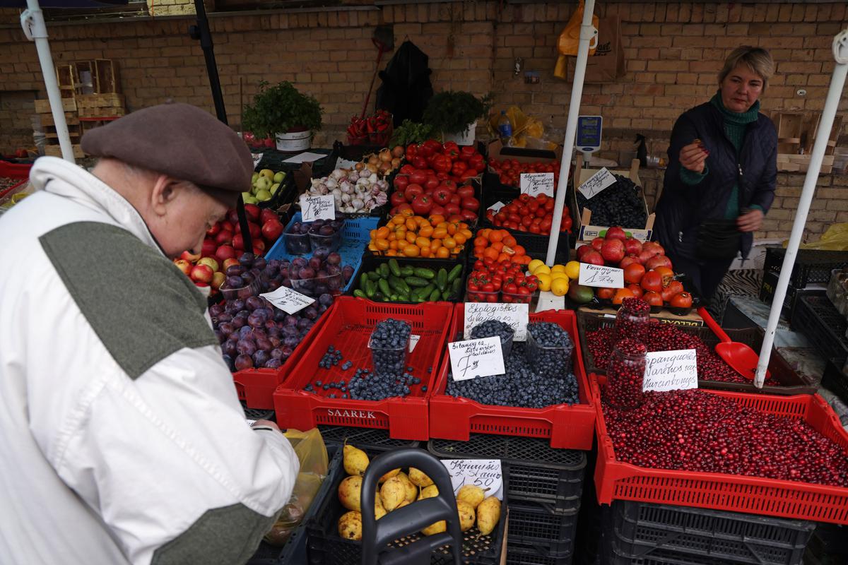 Inflation hits new record in Europe, slowing economy