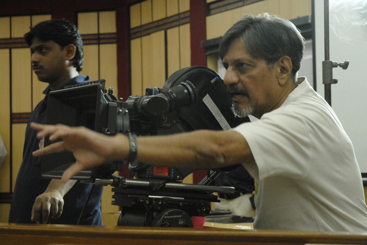 Amol Palekar on the sets.