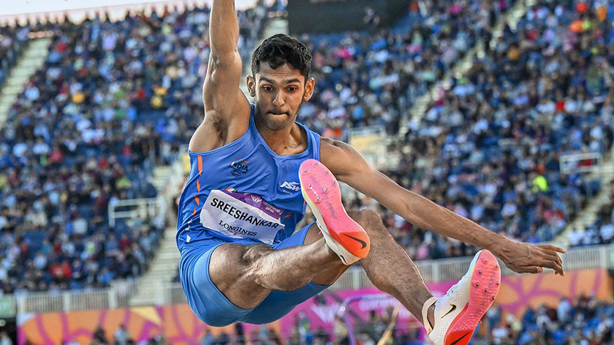 Athlétisme des Jeux asiatiques |  Murali Sreeshankar et Jeswi Aldrin se qualifient pour la finale du saut en longueur hommes