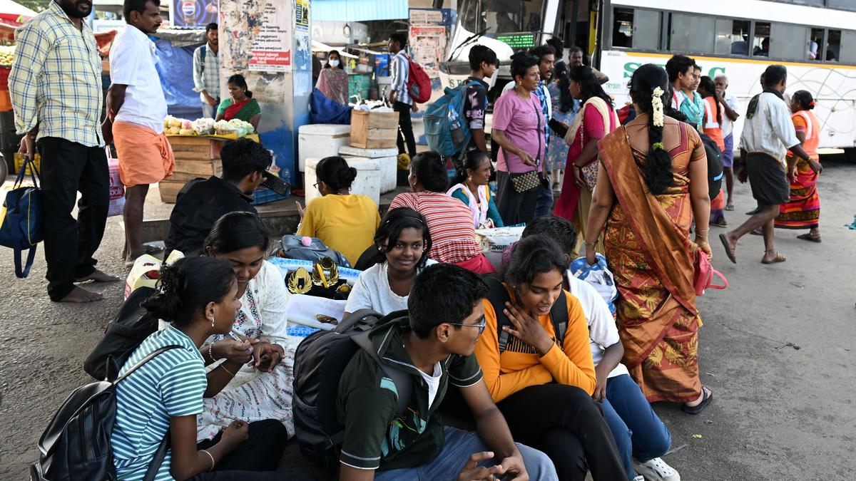 Big rush for Chennai buses after cancellation of train routes in Tiruchi