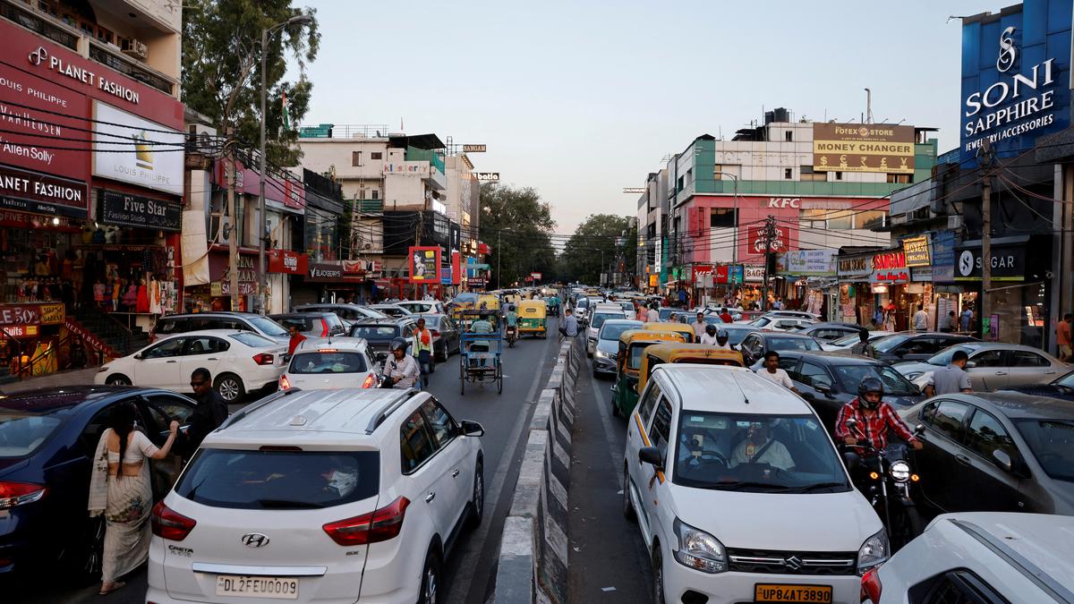 Delhi Transport Department orders fortnightly reports on issuance of RCs to vehicle owners