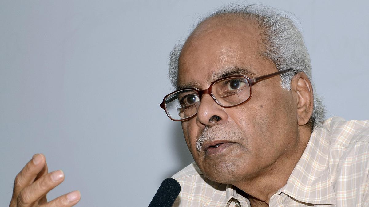 Eminent historian K.N. Panikkar passes away