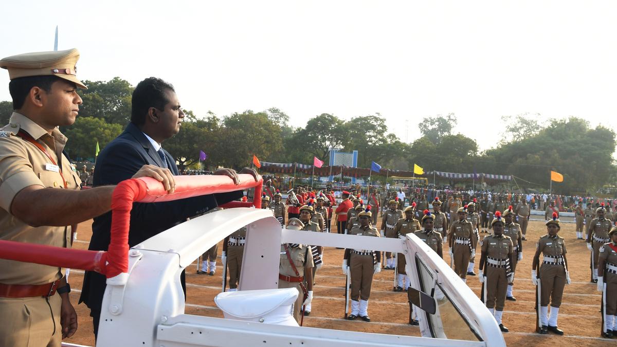 Collector unfurls national flag, stresses segregation of waste at gram sabha meet