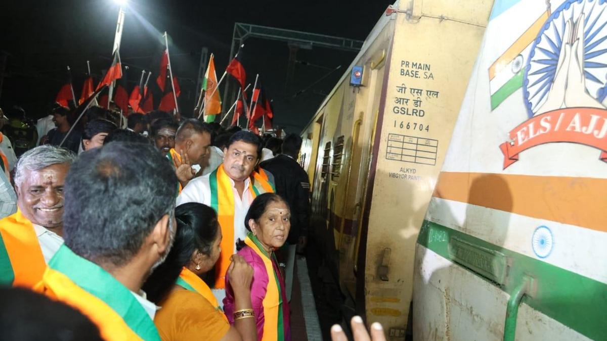 DMK, BJP vie for credit over revised Yercaud Express timing at Erode Junction